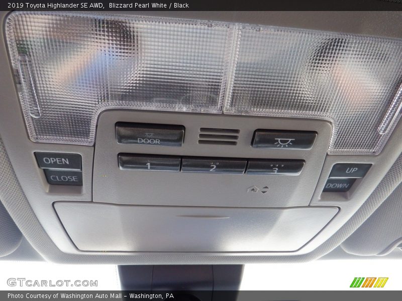 Blizzard Pearl White / Black 2019 Toyota Highlander SE AWD
