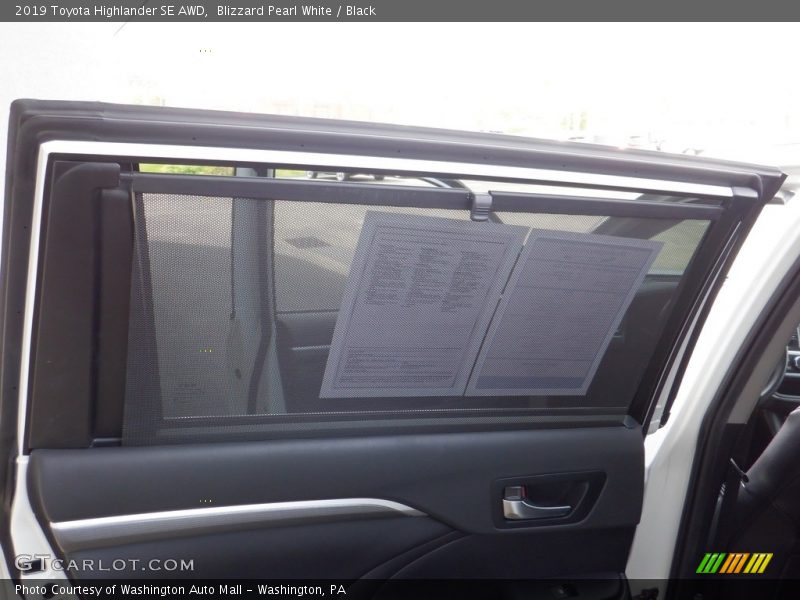 Blizzard Pearl White / Black 2019 Toyota Highlander SE AWD