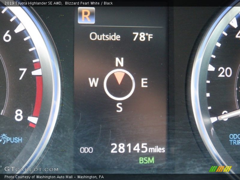 Blizzard Pearl White / Black 2019 Toyota Highlander SE AWD