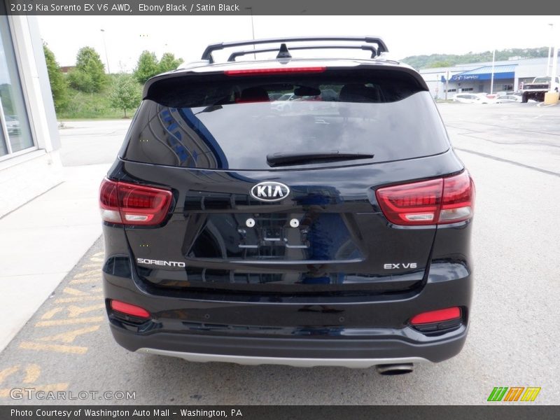 Ebony Black / Satin Black 2019 Kia Sorento EX V6 AWD