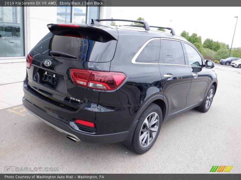 Ebony Black / Satin Black 2019 Kia Sorento EX V6 AWD