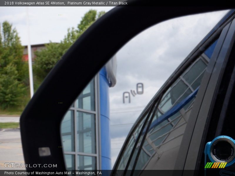 Platinum Gray Metallic / Titan Black 2018 Volkswagen Atlas SE 4Motion