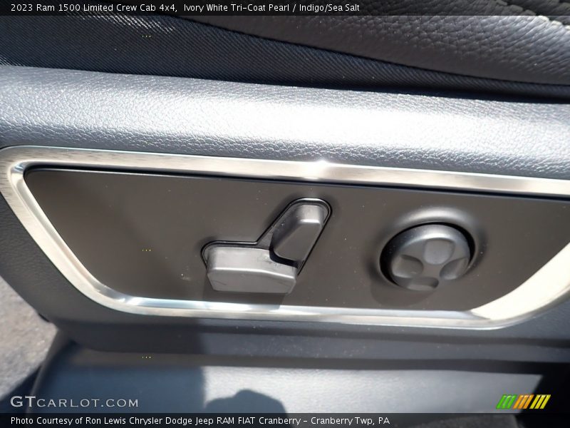 Ivory White Tri-Coat Pearl / Indigo/Sea Salt 2023 Ram 1500 Limited Crew Cab 4x4