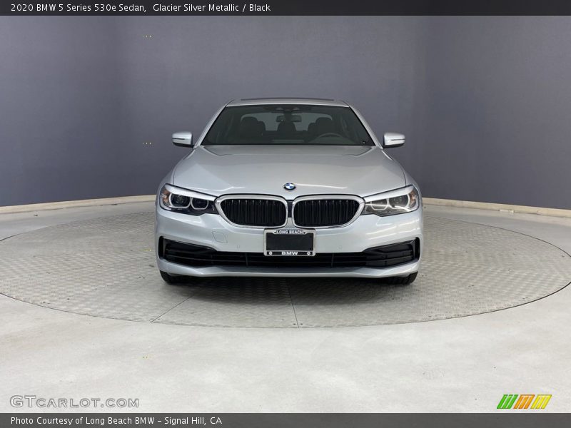 Glacier Silver Metallic / Black 2020 BMW 5 Series 530e Sedan
