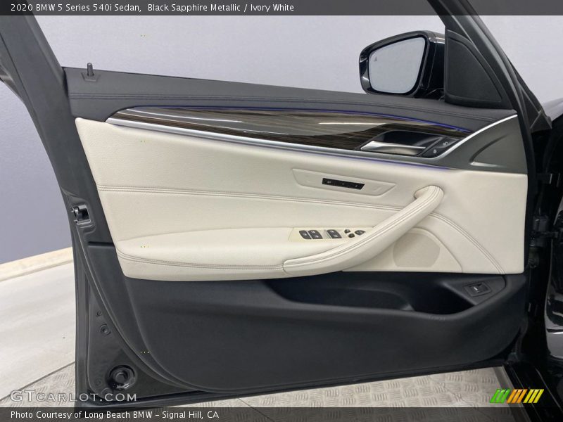 Black Sapphire Metallic / Ivory White 2020 BMW 5 Series 540i Sedan