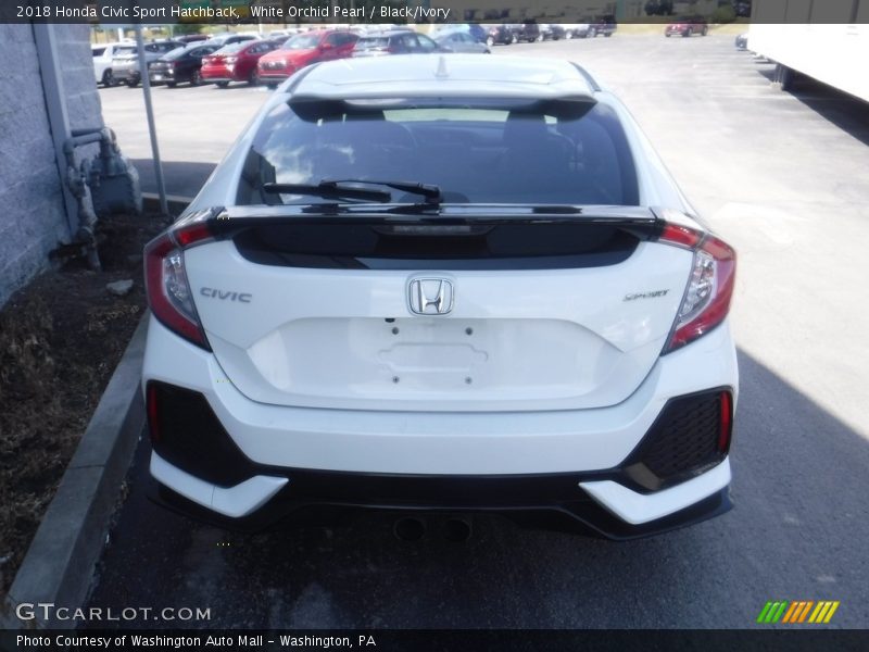 White Orchid Pearl / Black/Ivory 2018 Honda Civic Sport Hatchback