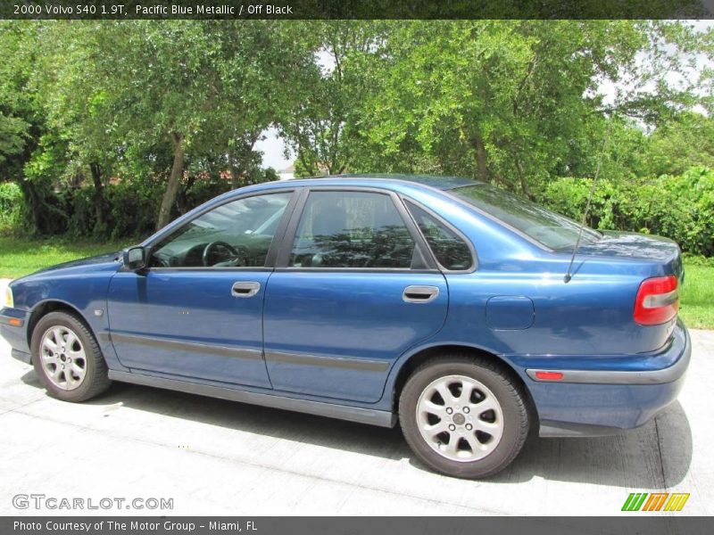 Pacific Blue Metallic / Off Black 2000 Volvo S40 1.9T