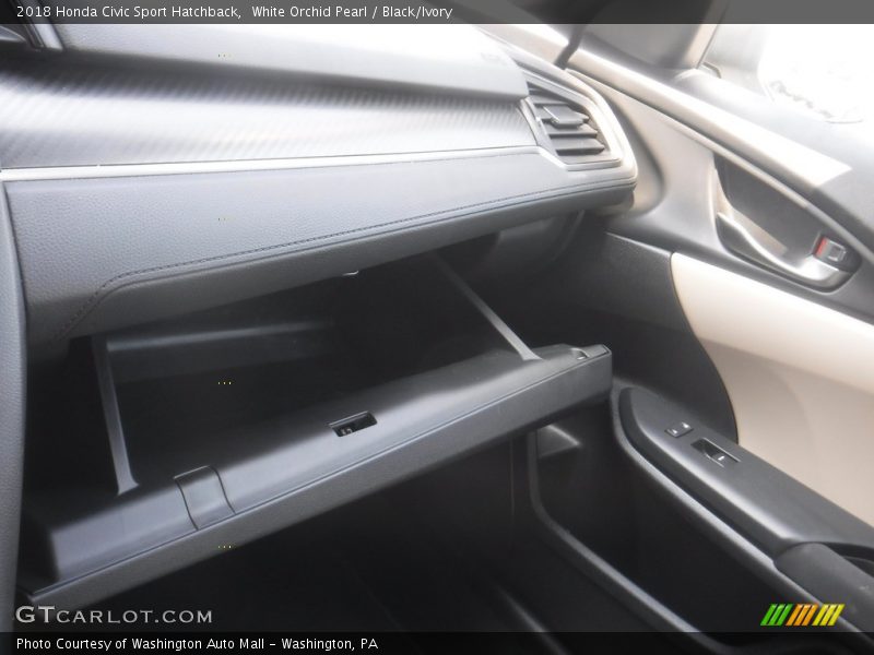 White Orchid Pearl / Black/Ivory 2018 Honda Civic Sport Hatchback