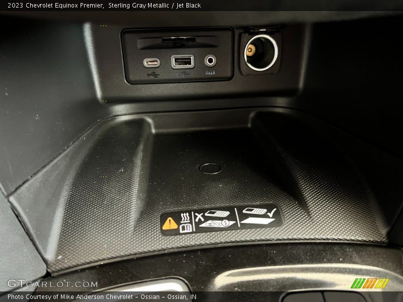 Sterling Gray Metallic / Jet Black 2023 Chevrolet Equinox Premier