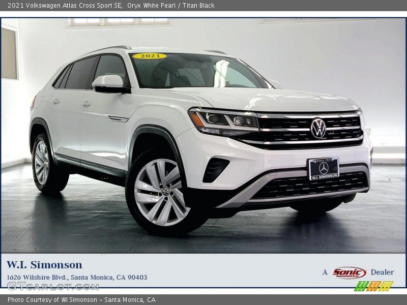 Oryx White Pearl / Titan Black 2021 Volkswagen Atlas Cross Sport SE