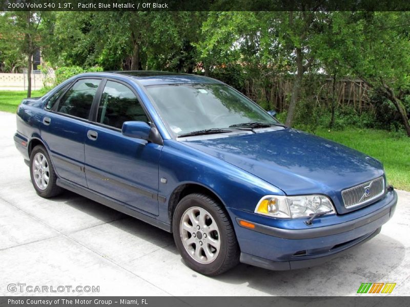Pacific Blue Metallic / Off Black 2000 Volvo S40 1.9T