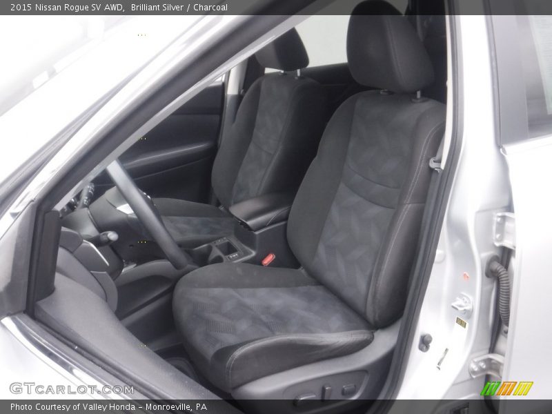 Brilliant Silver / Charcoal 2015 Nissan Rogue SV AWD
