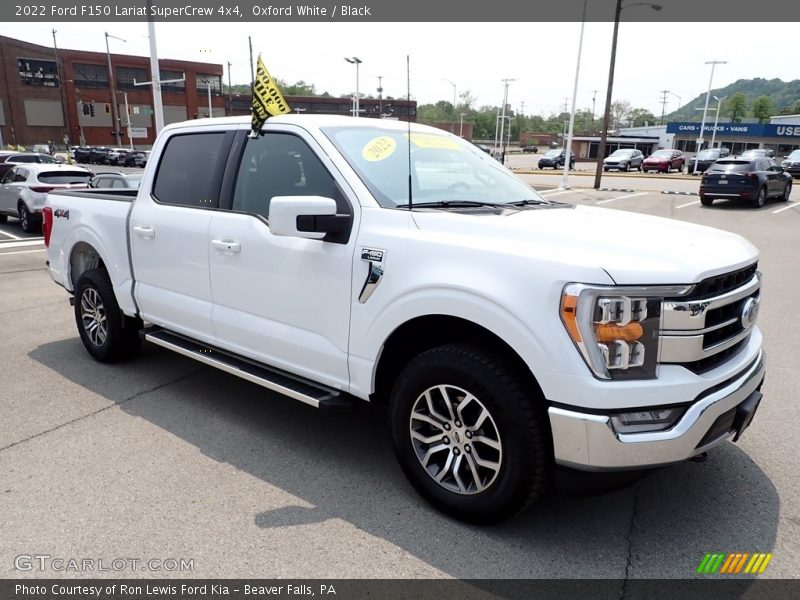 Front 3/4 View of 2022 F150 Lariat SuperCrew 4x4