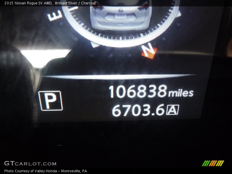 Brilliant Silver / Charcoal 2015 Nissan Rogue SV AWD