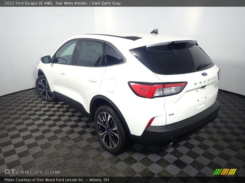 Star White Metallic / Dark Earth Gray 2022 Ford Escape SE 4WD