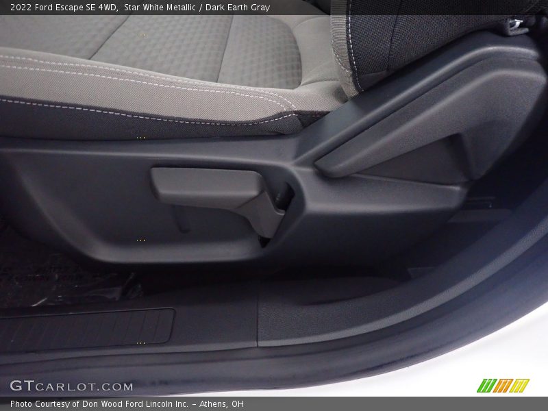 Star White Metallic / Dark Earth Gray 2022 Ford Escape SE 4WD