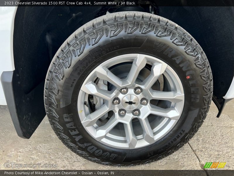 Summit White / Jet Black 2023 Chevrolet Silverado 1500 RST Crew Cab 4x4