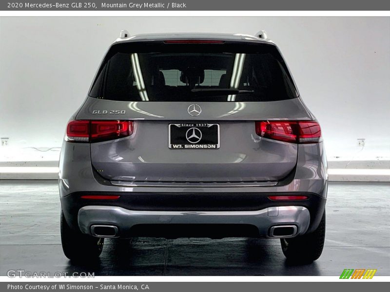Mountain Grey Metallic / Black 2020 Mercedes-Benz GLB 250
