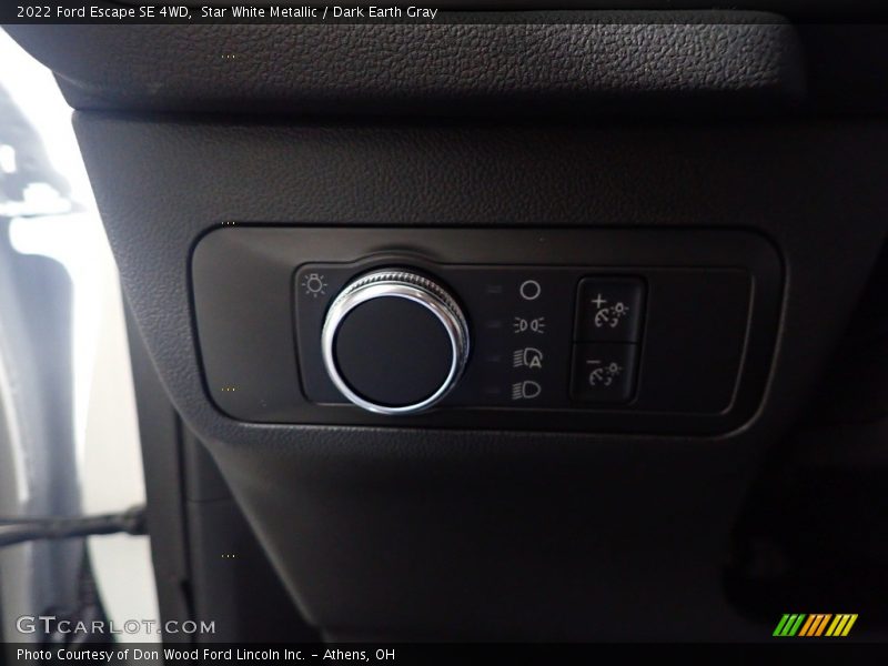 Star White Metallic / Dark Earth Gray 2022 Ford Escape SE 4WD