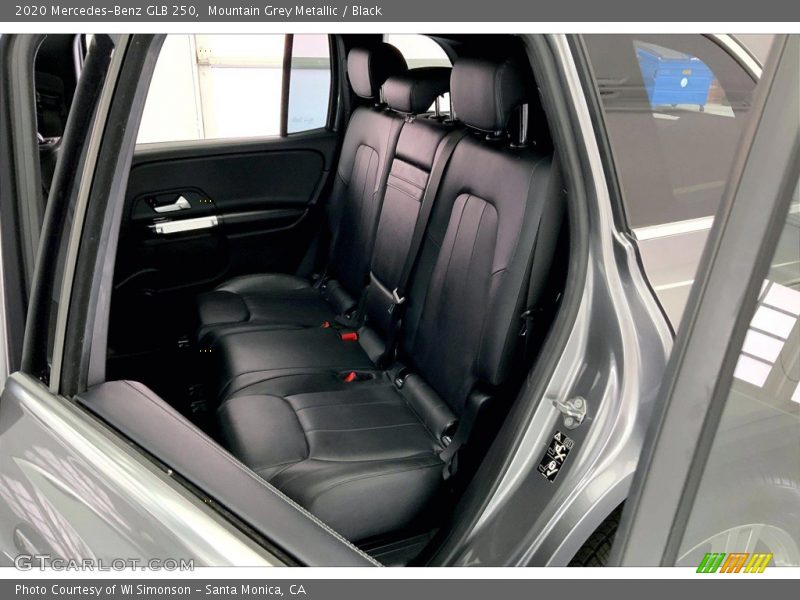 Mountain Grey Metallic / Black 2020 Mercedes-Benz GLB 250