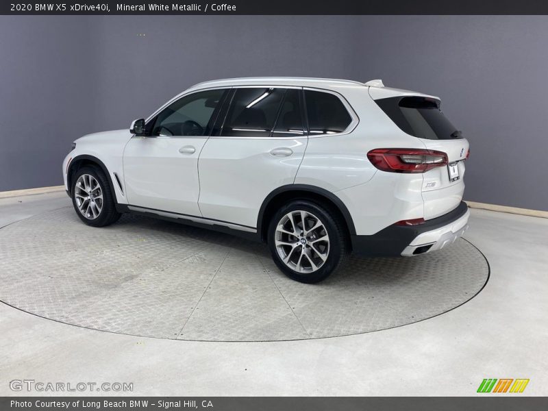 Mineral White Metallic / Coffee 2020 BMW X5 xDrive40i