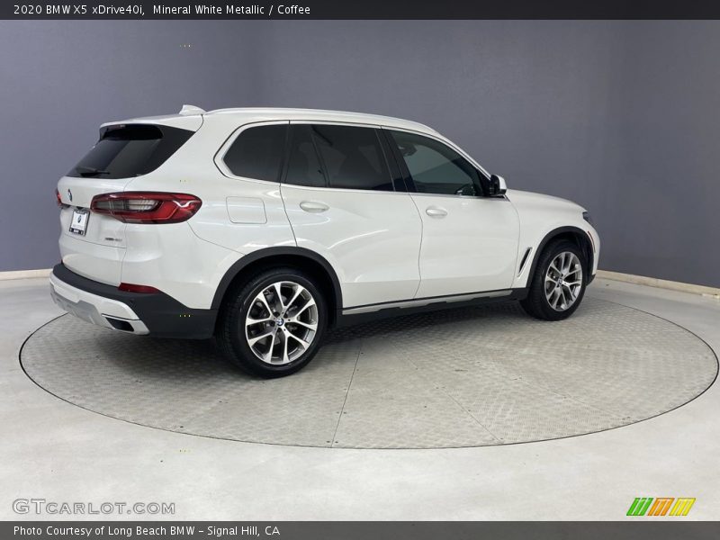Mineral White Metallic / Coffee 2020 BMW X5 xDrive40i