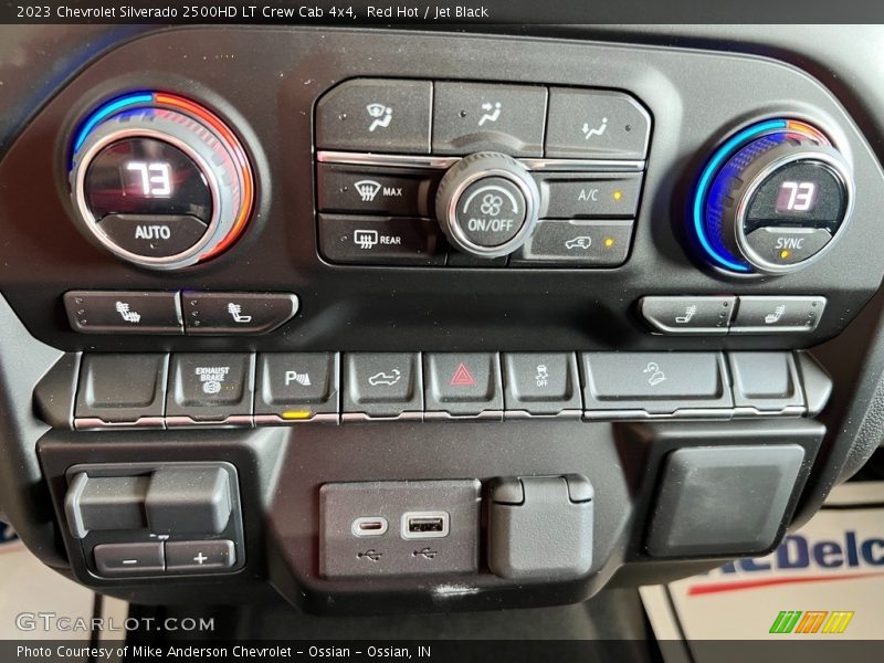 Controls of 2023 Silverado 2500HD LT Crew Cab 4x4
