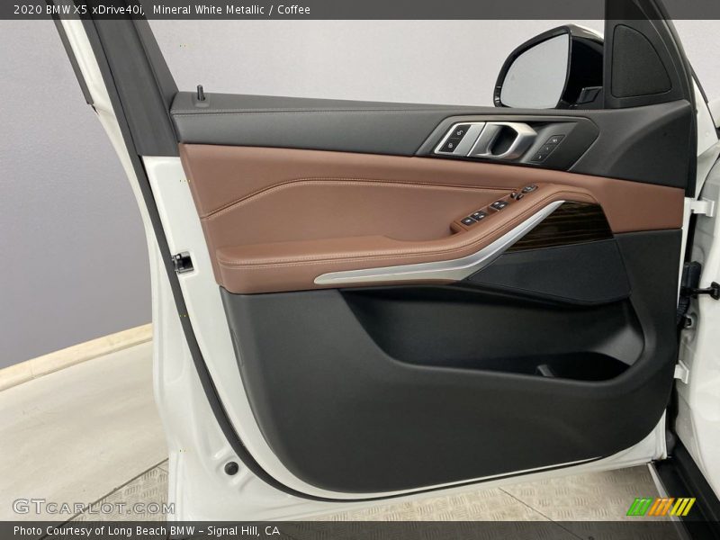 Mineral White Metallic / Coffee 2020 BMW X5 xDrive40i