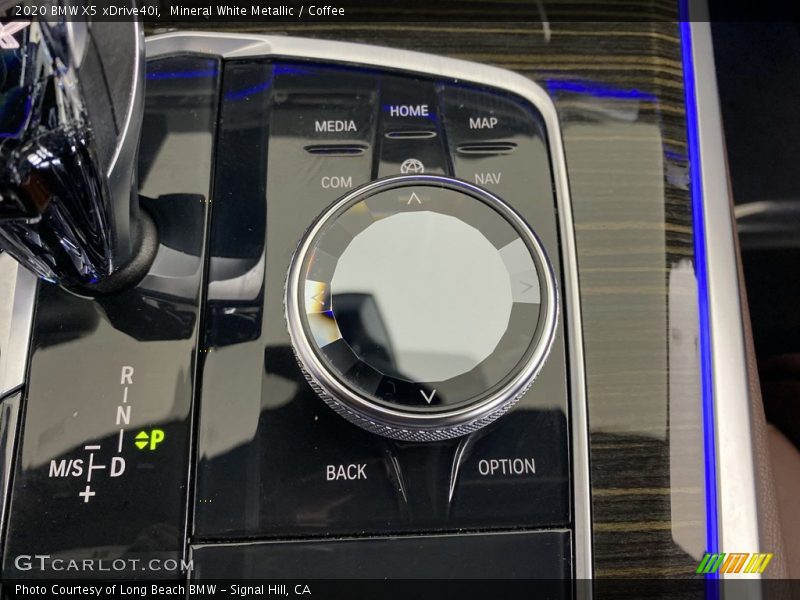 Mineral White Metallic / Coffee 2020 BMW X5 xDrive40i