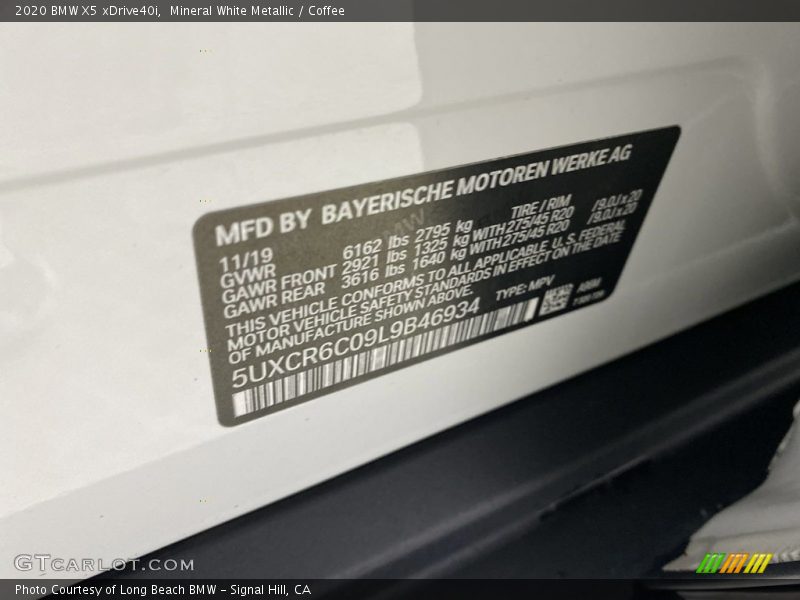 Mineral White Metallic / Coffee 2020 BMW X5 xDrive40i