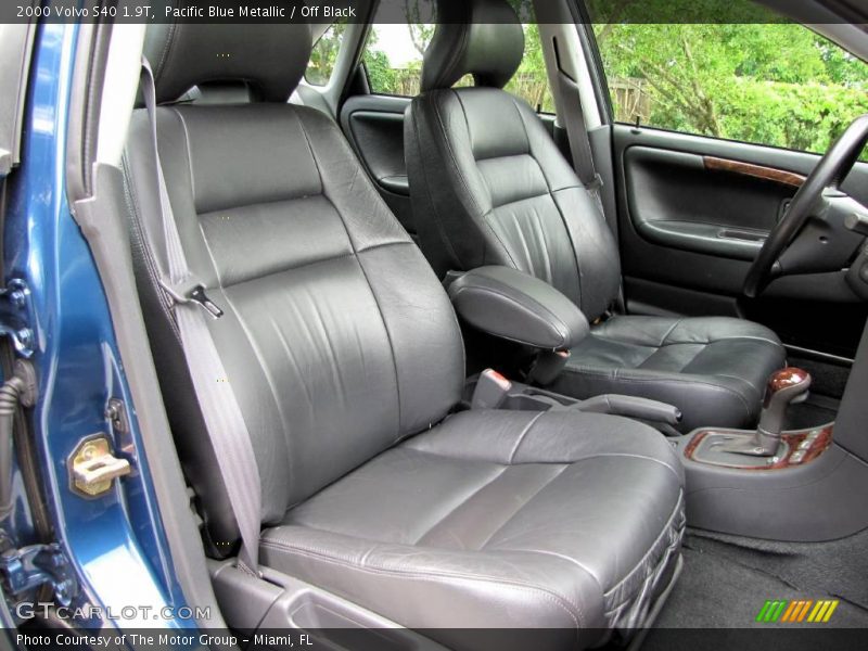 Pacific Blue Metallic / Off Black 2000 Volvo S40 1.9T