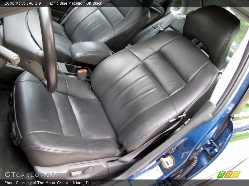 Pacific Blue Metallic / Off Black 2000 Volvo S40 1.9T