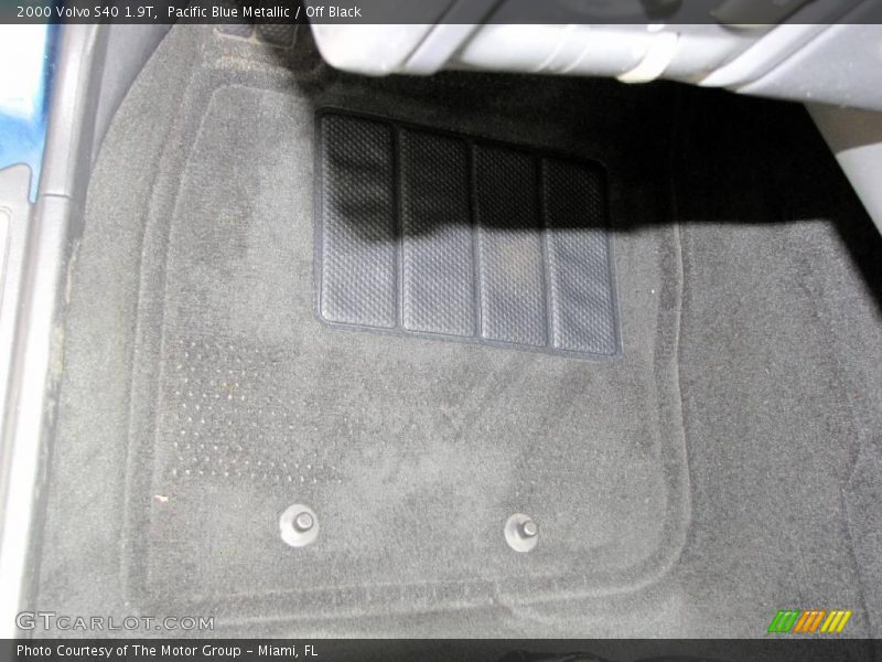 Pacific Blue Metallic / Off Black 2000 Volvo S40 1.9T