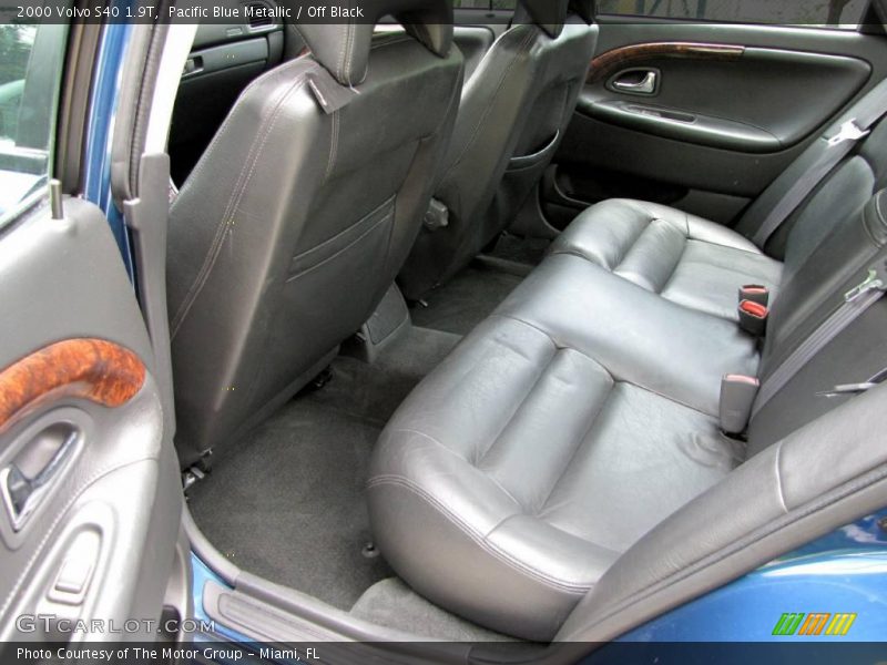 Pacific Blue Metallic / Off Black 2000 Volvo S40 1.9T