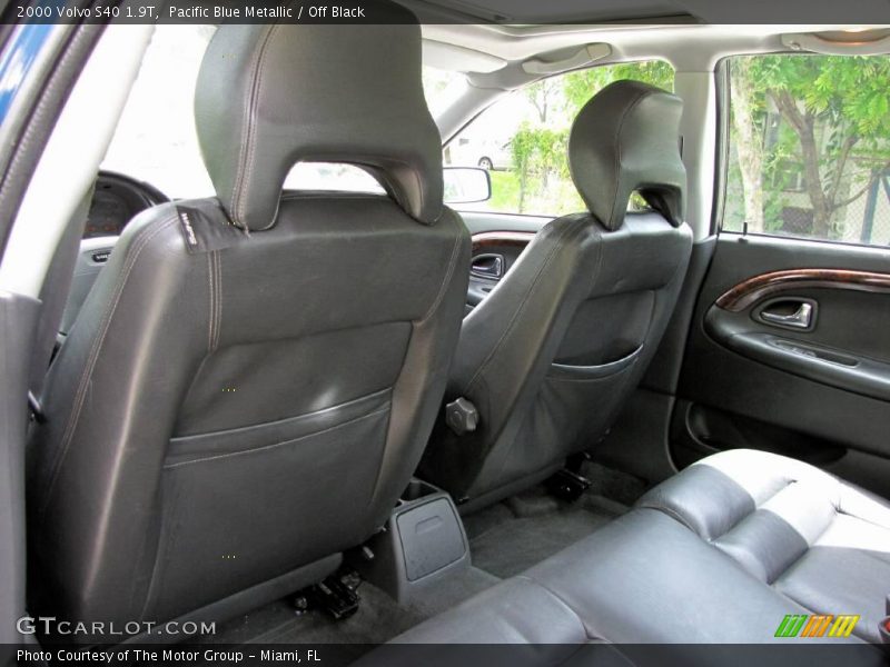 Pacific Blue Metallic / Off Black 2000 Volvo S40 1.9T