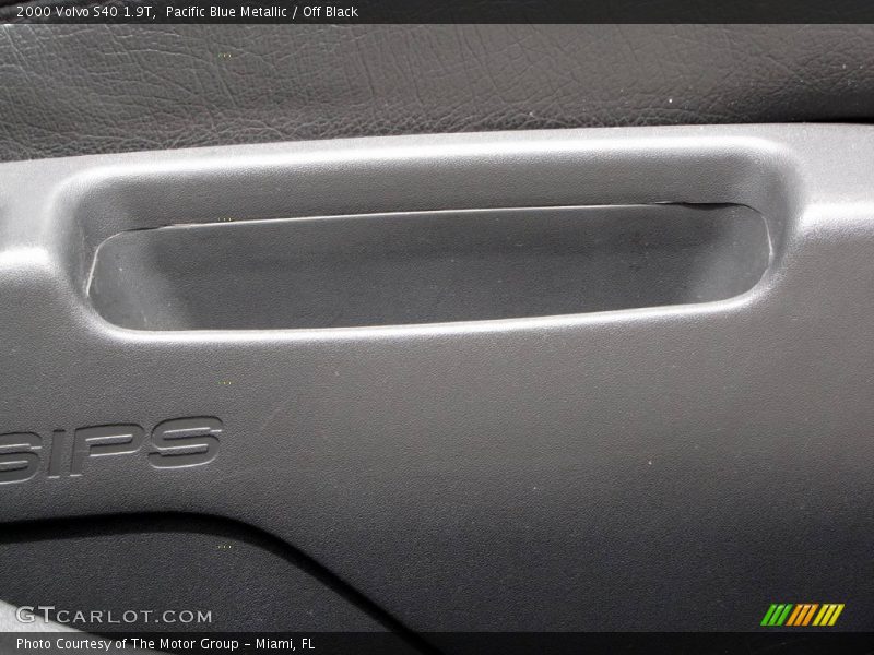 Pacific Blue Metallic / Off Black 2000 Volvo S40 1.9T