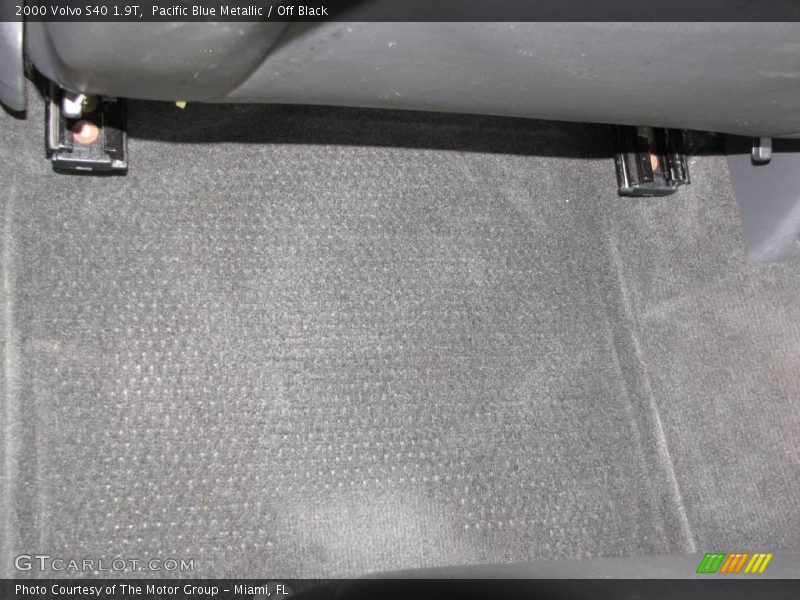 Pacific Blue Metallic / Off Black 2000 Volvo S40 1.9T