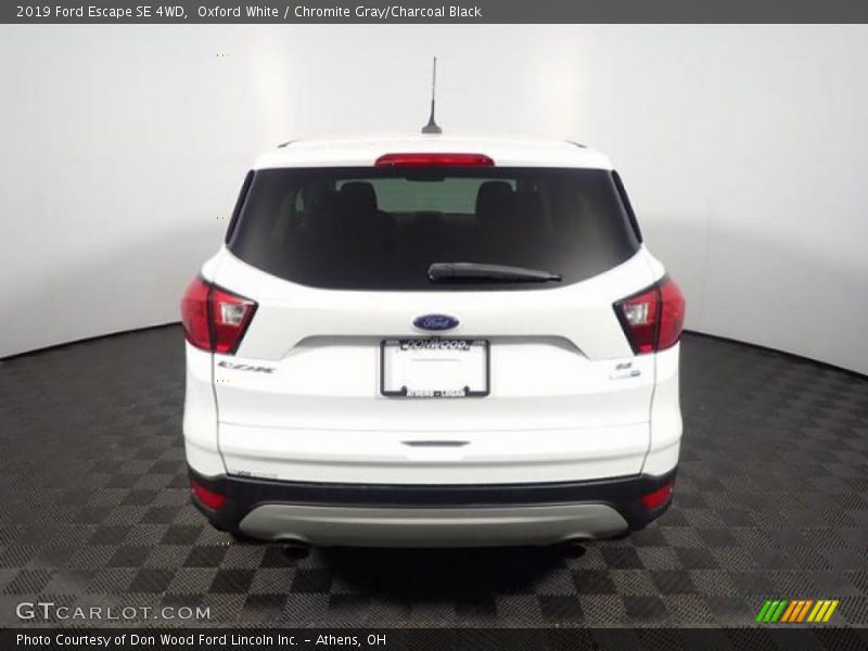 Oxford White / Chromite Gray/Charcoal Black 2019 Ford Escape SE 4WD