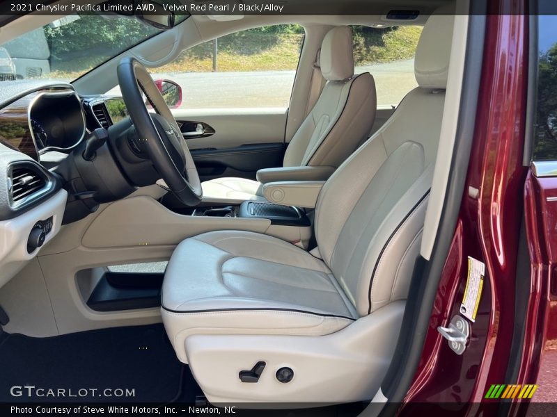  2021 Pacifica Limited AWD Black/Alloy Interior