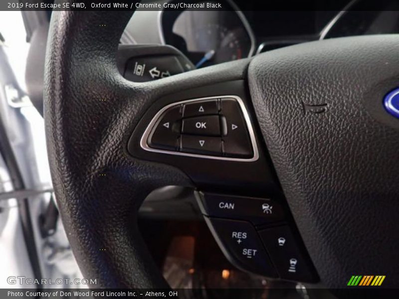 Oxford White / Chromite Gray/Charcoal Black 2019 Ford Escape SE 4WD