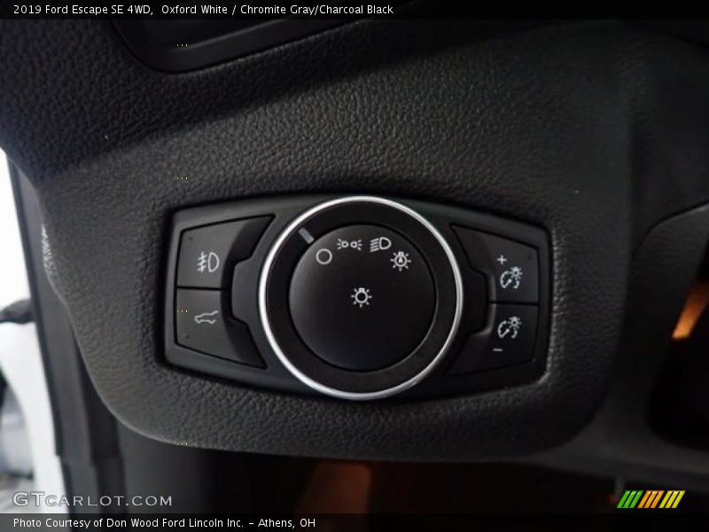 Oxford White / Chromite Gray/Charcoal Black 2019 Ford Escape SE 4WD