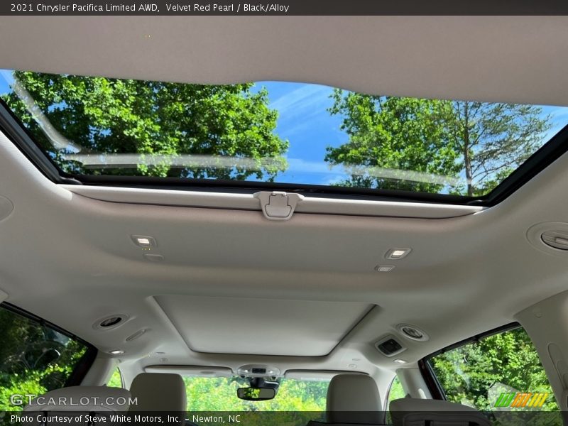 Velvet Red Pearl / Black/Alloy 2021 Chrysler Pacifica Limited AWD