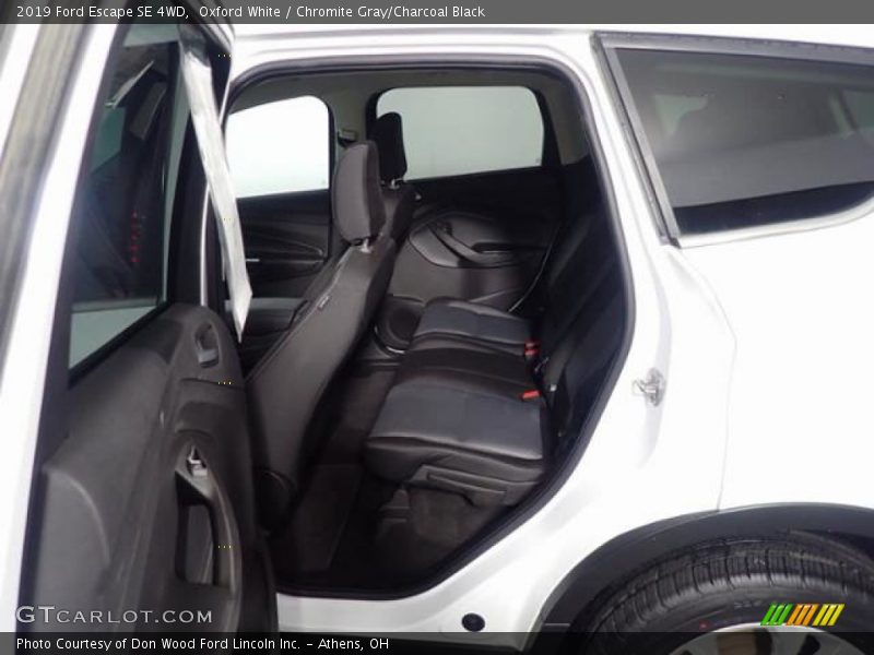 Oxford White / Chromite Gray/Charcoal Black 2019 Ford Escape SE 4WD
