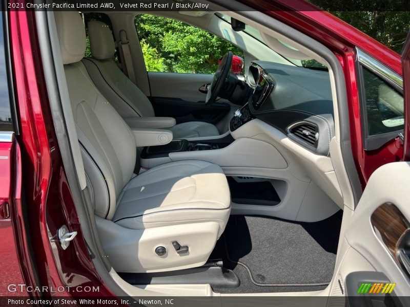 Velvet Red Pearl / Black/Alloy 2021 Chrysler Pacifica Limited AWD