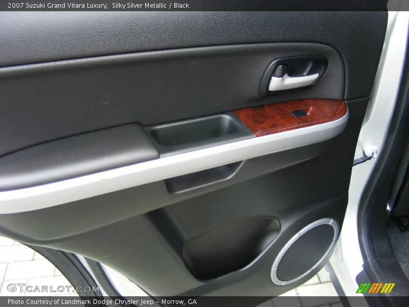 Silky Silver Metallic / Black 2007 Suzuki Grand Vitara Luxury