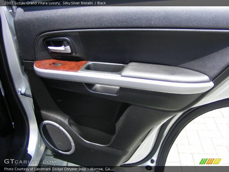 Silky Silver Metallic / Black 2007 Suzuki Grand Vitara Luxury