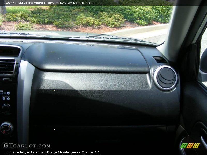 Silky Silver Metallic / Black 2007 Suzuki Grand Vitara Luxury