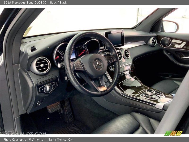 Black / Black 2019 Mercedes-Benz GLC 300