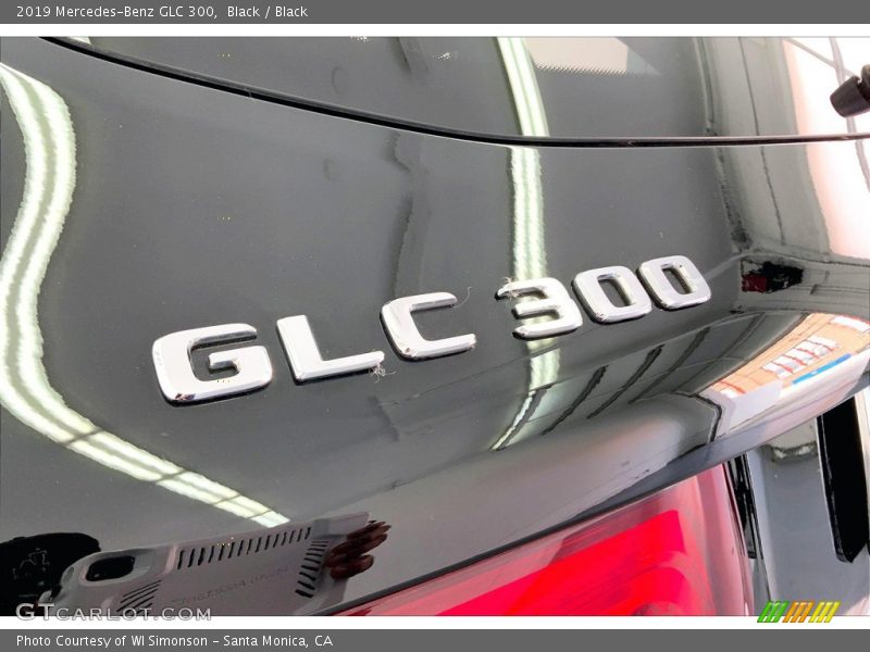 Black / Black 2019 Mercedes-Benz GLC 300