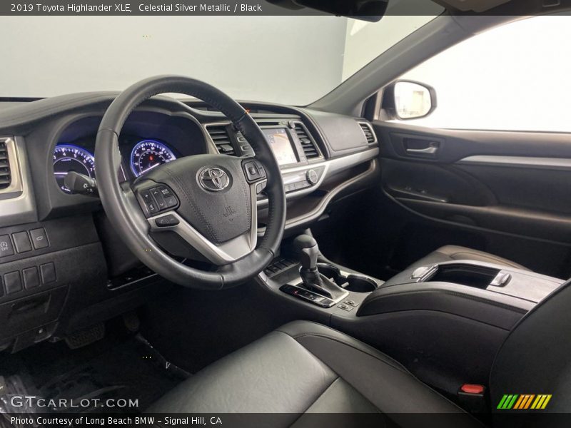 Front Seat of 2019 Highlander XLE